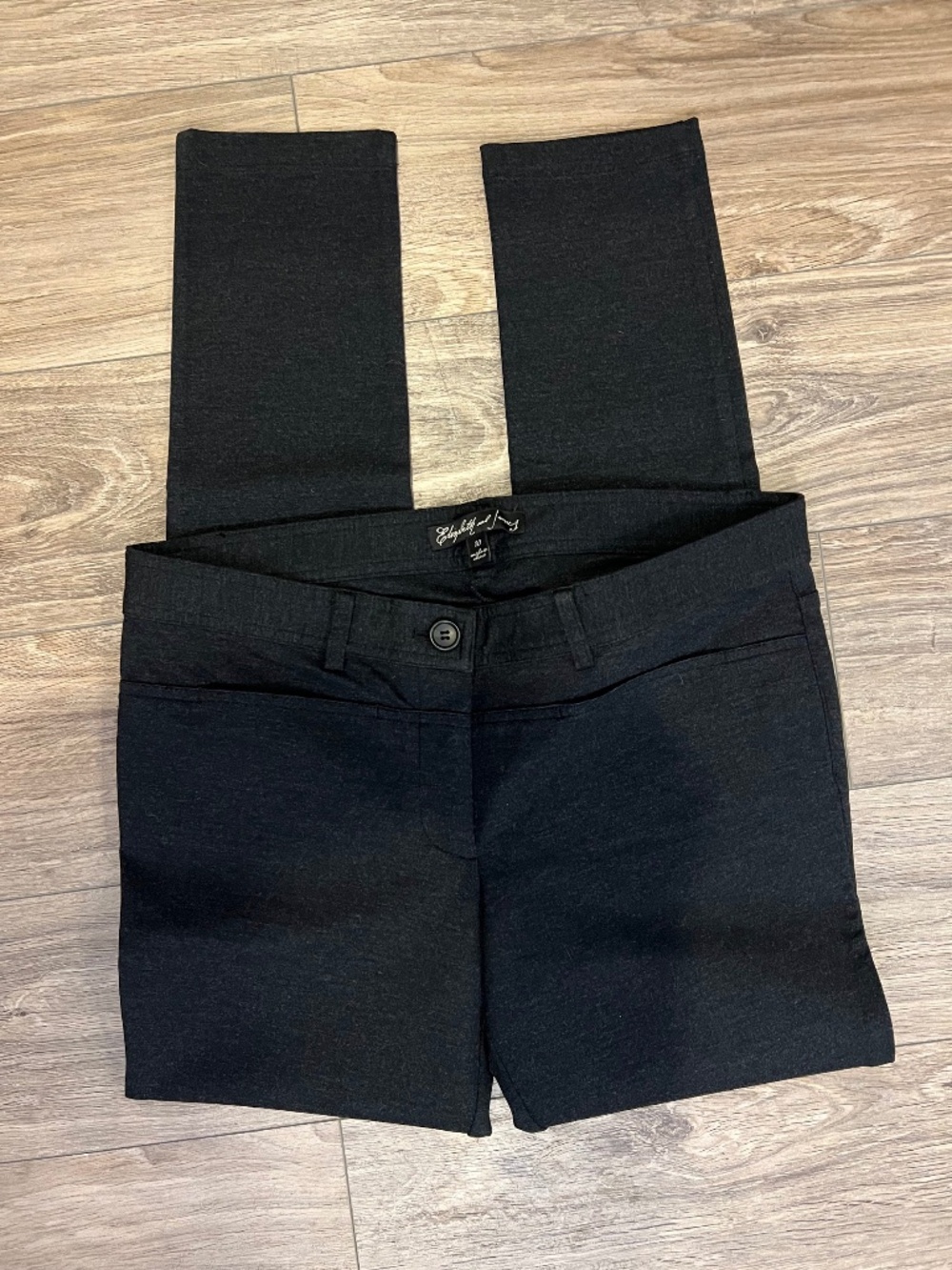 ELIZABETH and JAMES Charcoal Gray Stretch Crop Pants 10 NWOT